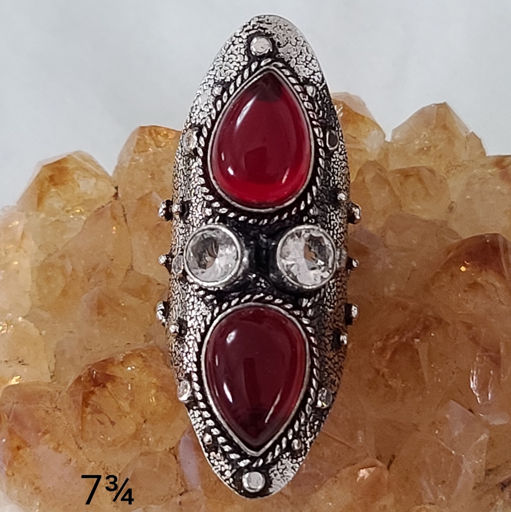 🌺 Bogo New *Vintage Garnet, White Topaz Ring